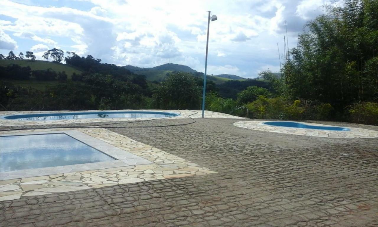Sitio Lirio Do Vale- Munhoz, Mg Villa Exterior photo
